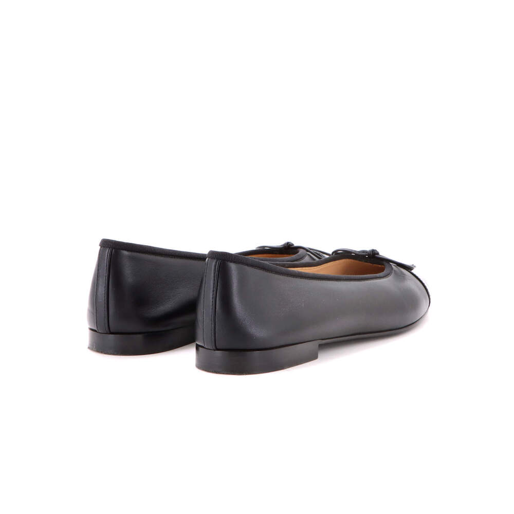 Chanel Women's CC Cap Toe Bow Ballerina Flats Leather and Patent - Picture 3 of 6